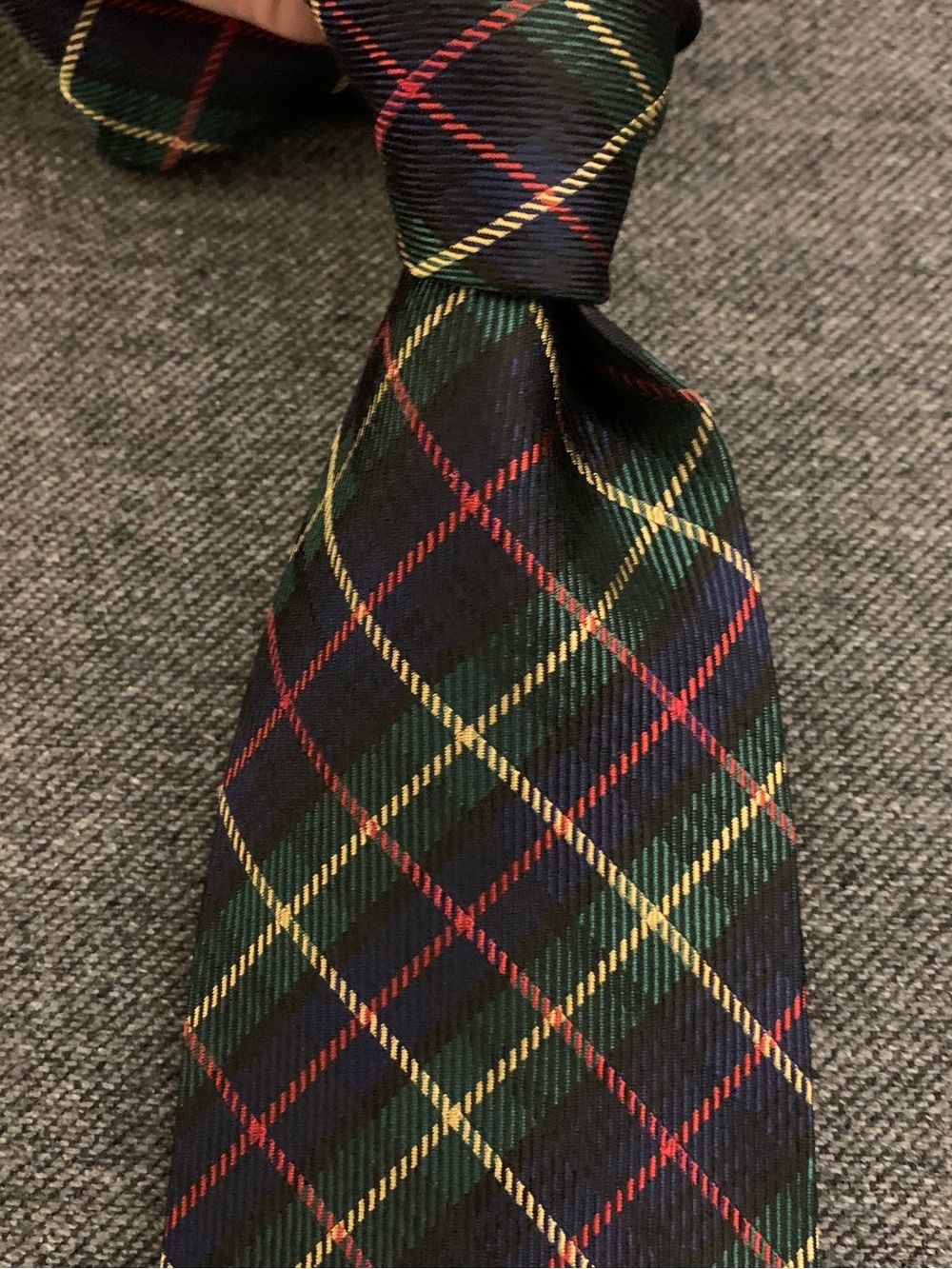 CHAPS 100% Silk Tie